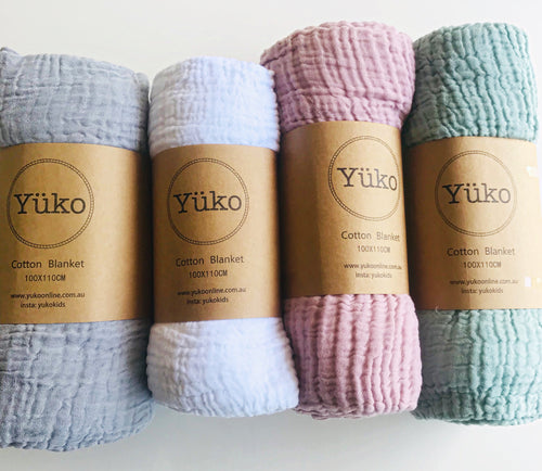 Hachi Muslin Blanket